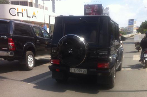 SUV hầm hố Mercedes G-class tại Sài Gòn ngũ quý 9 SUV hầm hố Mercedes G-class tại Sài Gòn ngũ quý 9.