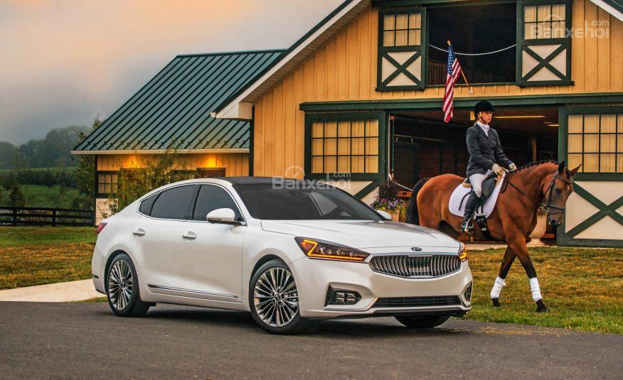 Đánh giá xe Kia Cadenza 2017: Mẫu xe hào nhoáng bậc nhất của hãng xe Hàn.