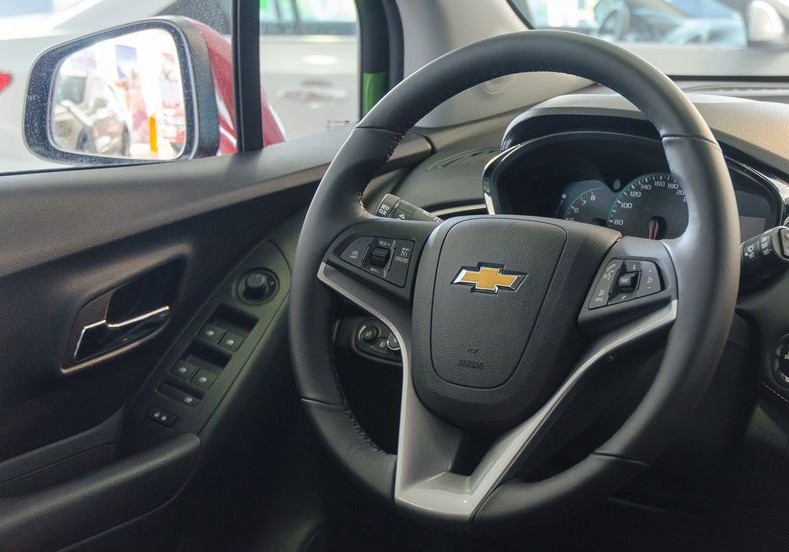 Đánh giá xe Chevrolet Trax 2017: Vô-lăng Đánh giá xe Chevrolet Trax 2017: Vô-lăng.