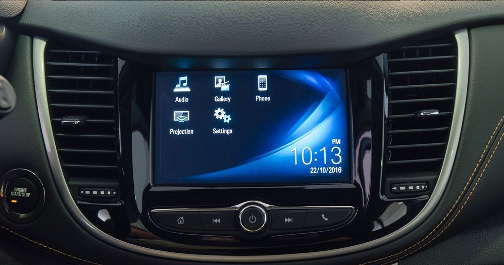 Đánh giá xe Chevrolet Trax 2017: Hệ thống thông tin giải trí 1 Đánh giá xe Chevrolet Trax 2017: Hệ thống thông tin giải trí 1.