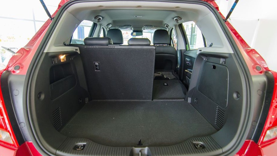 Đánh giá xe Chevrolet Trax 2017:Không gian chứa đồ Đánh giá xe Chevrolet Trax 2017:Không gian chứa đồ.