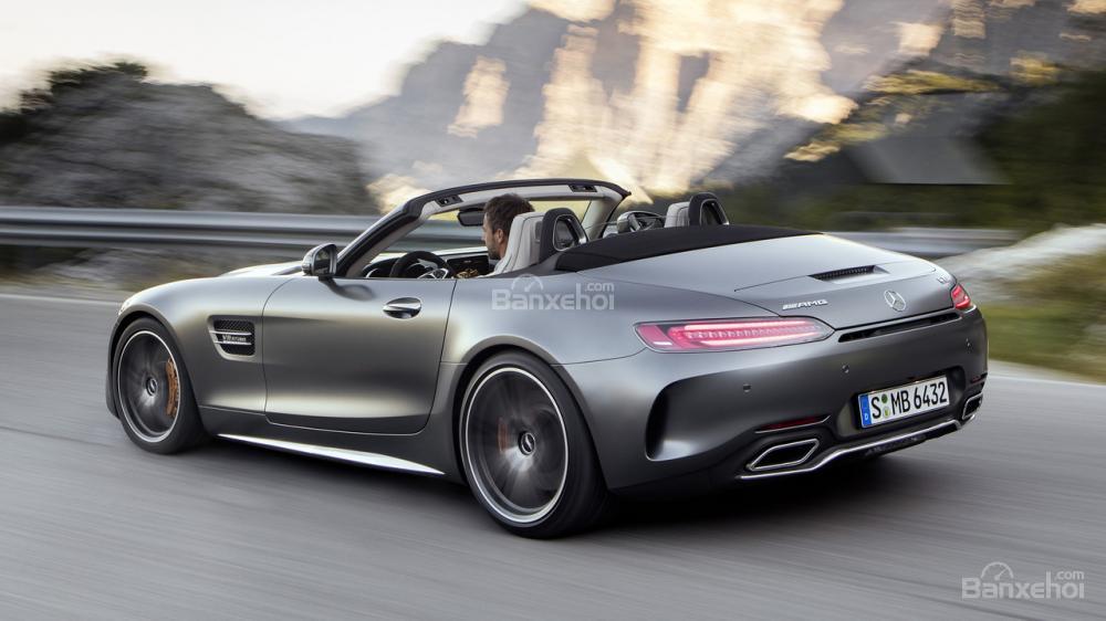 Mercedes bắt đầu sản xuất AMG GT R, GT Roadster.