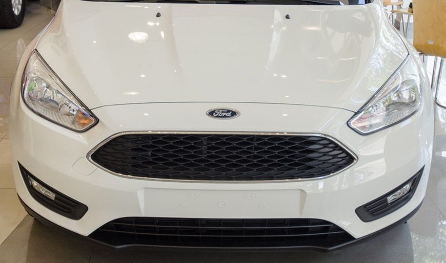 Đánh giá xe Ford Focus 2017: Lưới tản nhiệt hình mũi hổ 1