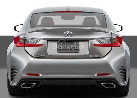 Đánh giá xe Lexus RC 2017: Đuôi xe vuông góc.