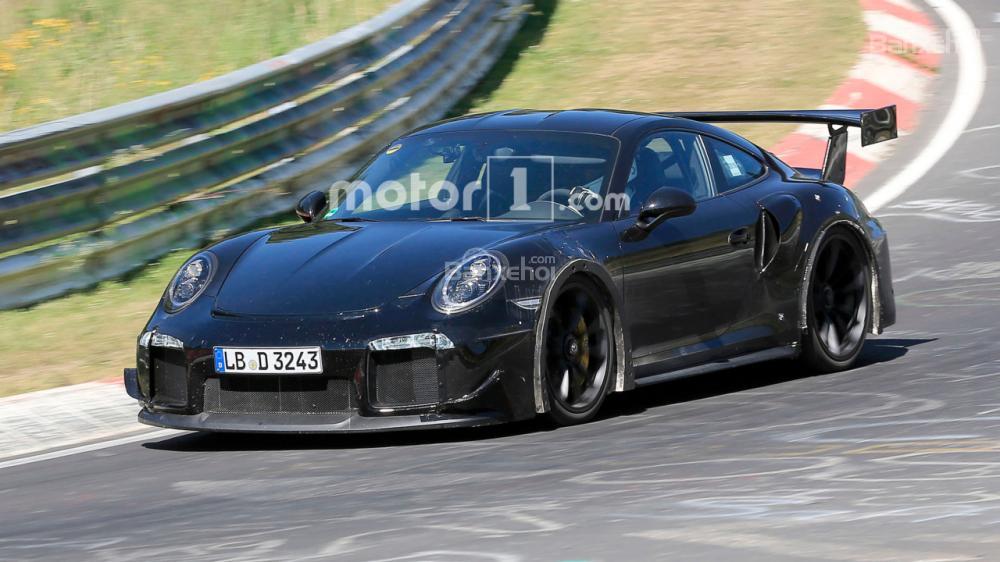 Porsche 911 GT2 xác nhận không có hộp số sàn.