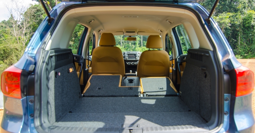 Đánh giá xe Volkswagen Tiguan 2016 về không gian chứa đồ a1