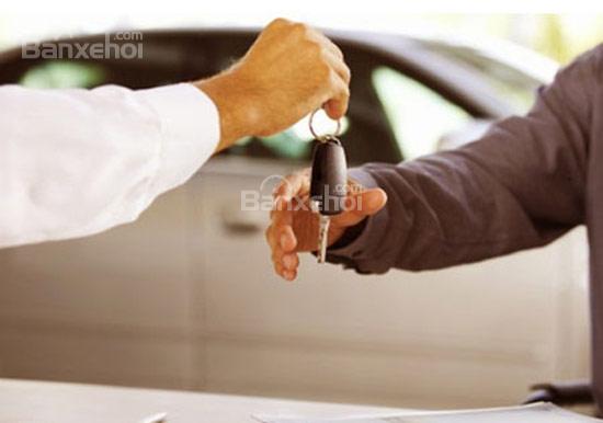 Khách hàng nên thuê xe hay mua xe mới? 2