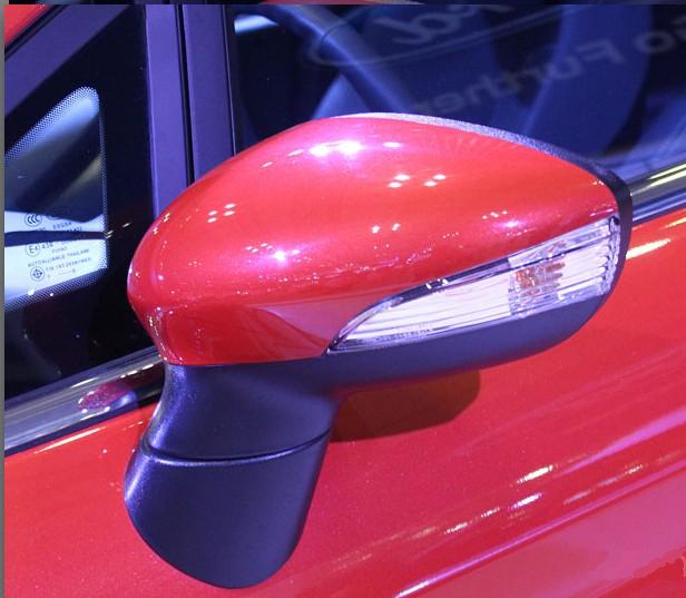 Đánh giá xe Ford Fiesta 2016: Gương chiếu hậu chỉnh điện, tích hợp đèn báo rẽ 1