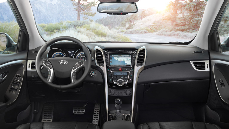 So sánh xe Chevrolet Cruze và Hyundai Elantra về nội thất: Xe Hàn thắng thế So sánh xe Chevrolet Cruze và Hyundai Elantra về nội thất: Xe Hàn thắng thế.