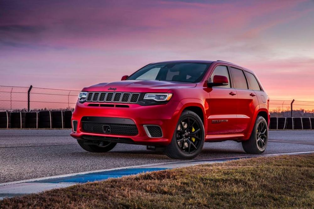 Jeep Grand Cherokee Trackhawk chính thức lộ diện trước thềm Triển lãm New York 2017.