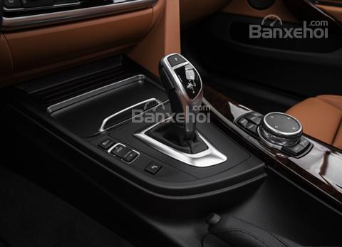 Đánh giá xe BMW 4-Series 2017: Cần gạt số.