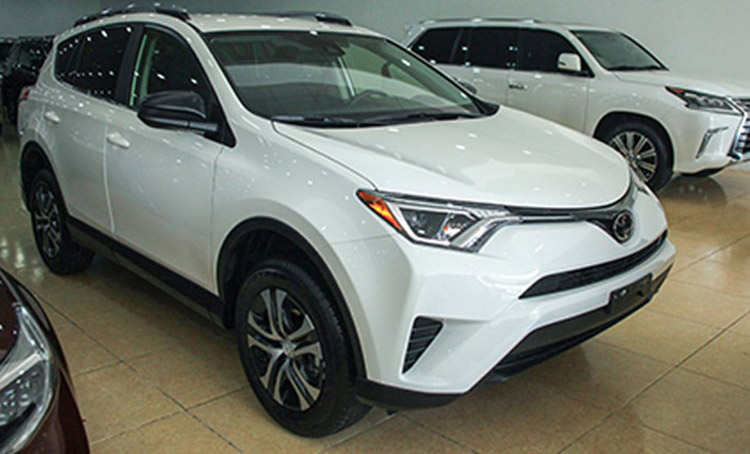 Toyota RAV4 LE 2017.