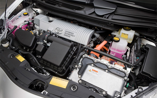 Hybrid là sự kết hợp giữa động cơ điện và động cơ xăng.