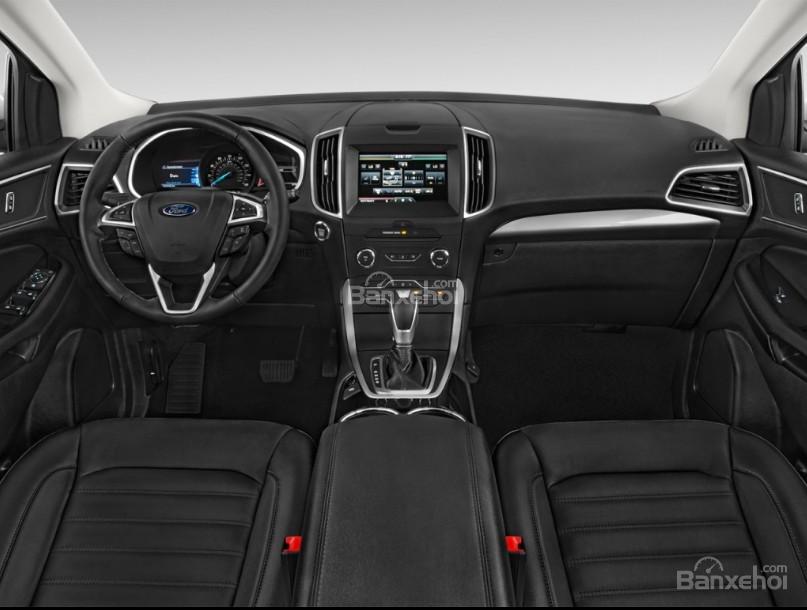 Đánh giá xe Ford Edge 2017: Cabin xe sử dụng chất liệu mềm.
