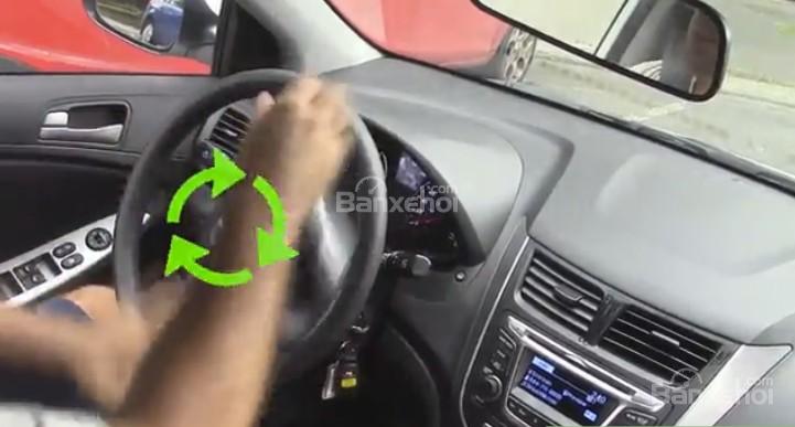 Hướng dẫn cách đỗ xe vào bãi dễ dàng5 Hướng dẫn cách đỗ xe vào bãi dễ dàng 5