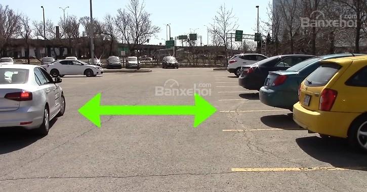 Hướng dẫn cách đỗ xe vào bãi dễ dàng6 Hướng dẫn cách đỗ xe vào bãi dễ dàng 6