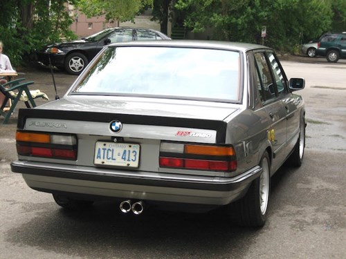 BMW 5 Series từ những năm 80 c.