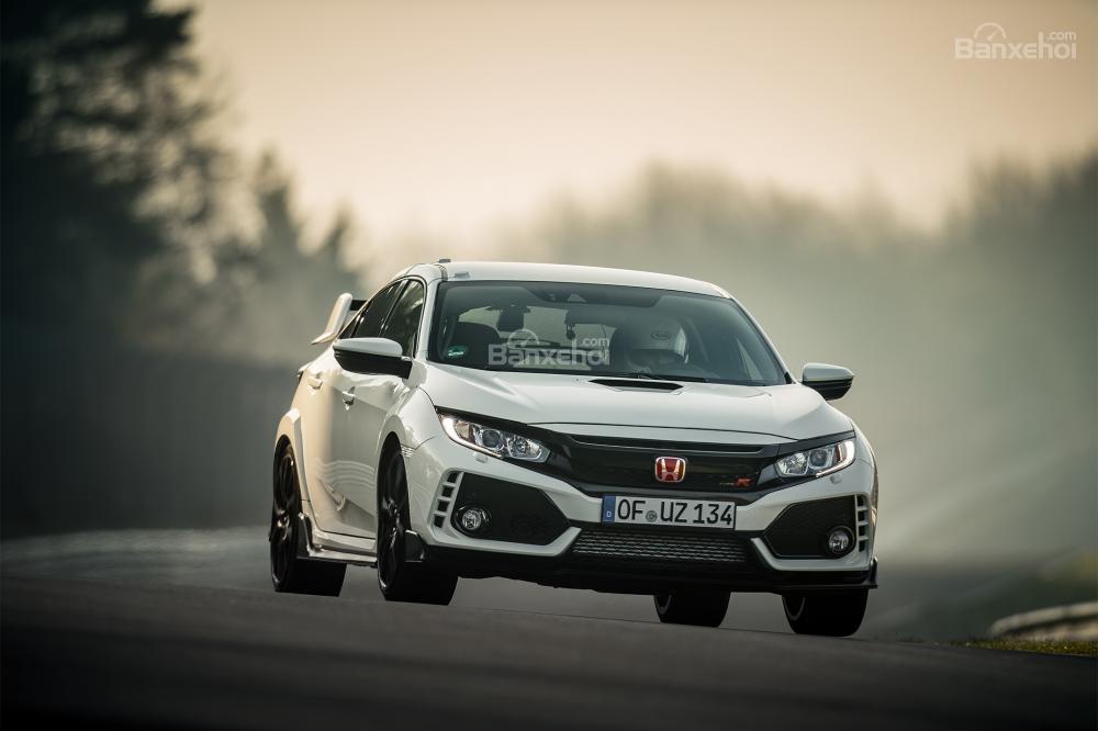 Honda Civic Type-R 2017 công bố mức tiêu hao nhiên liệu theo đánh giá của EPA.