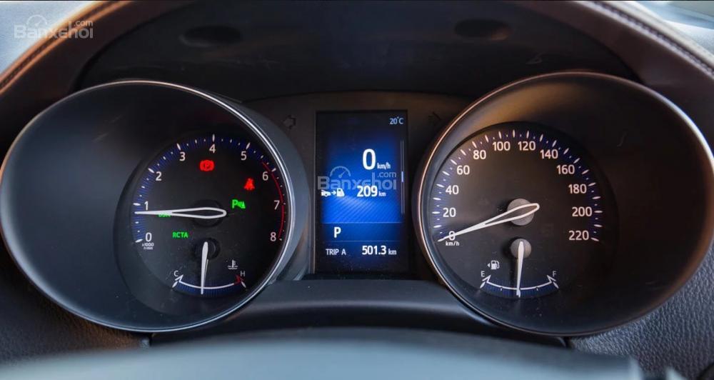 Đánh giá xe Toyota C-HR 2017: Cụm đồng hồ trên xe.