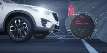 Mazda trang bị phanh tự động khẩn cấp cho toàn bộ xe.