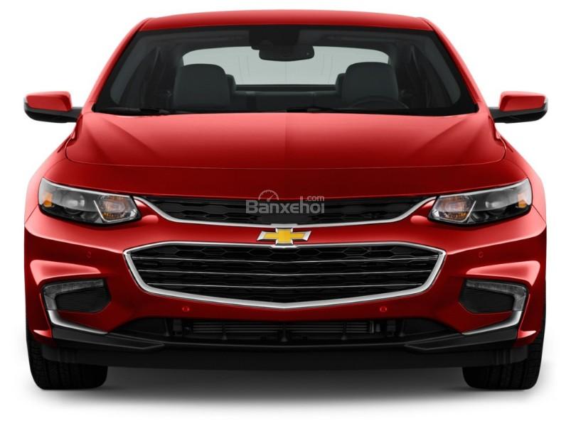 Đánh giá xe Chevrolet Malibu 2018: Đầu xe có thiết kế thấp.