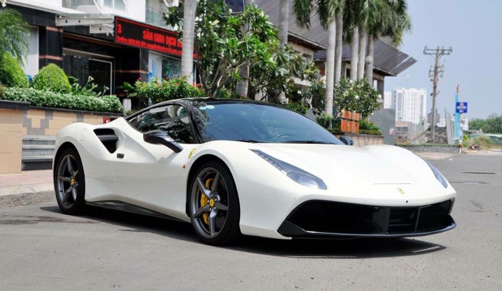 Ferrari 488 GTB chạy lướt có giá gần 13 tỷ đồng.