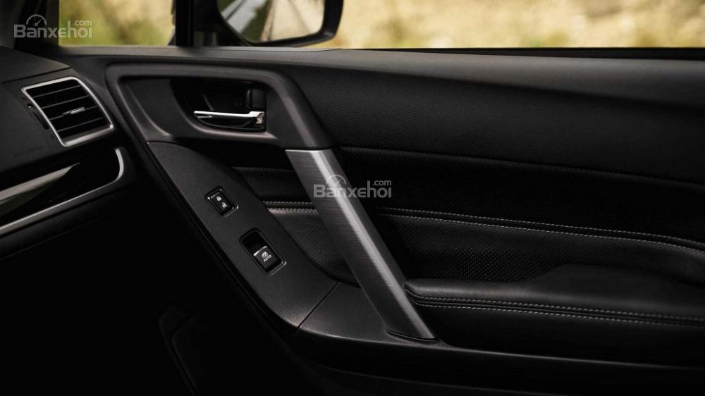 Vén màn Subaru Forester Black Edition 2018 2