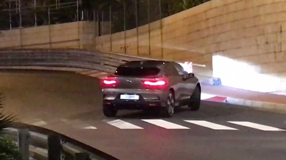 Jaguar I-Pace phiên bản sản xuất lộ diện tại Monaco.