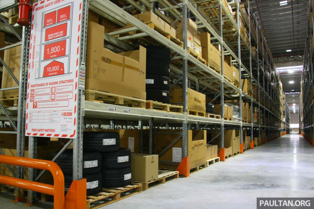 Hình ảnh kho phụ tùng BMW lớn nhất khu vực châu Á tại Malaysia 4 Hình ảnh kho phụ tùng BMW lớn nhất khu vực châu Á tại Malaysia 4.