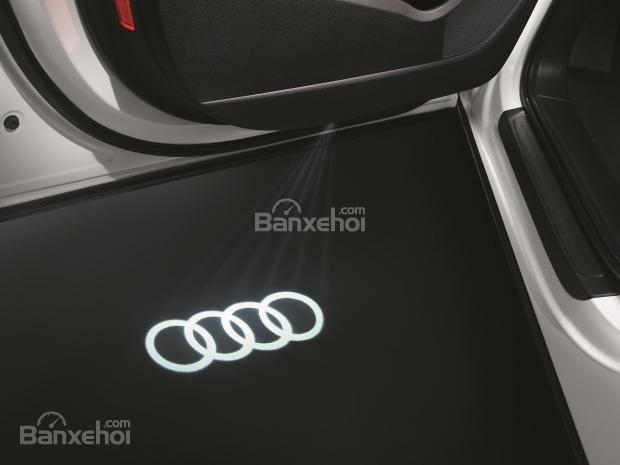 Audi A4 Black Edition mới có giá từ 953 triệu đồng a1