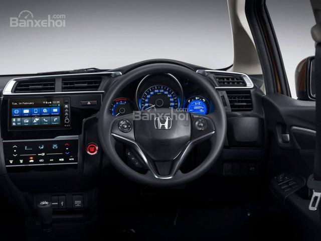 Đánh giá xe Honda WR-V 2017: Thiết kế cabin có nhiều nét giống mẫu Honda Jazz.