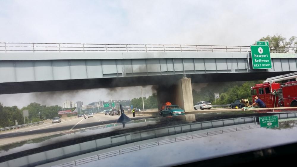 Đừng quên gọi cảnh sát Đừng quên gọi cảnh sát.