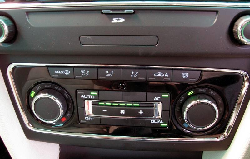 Bảo dưỡng điều hòa nhiều độ Bảo dưỡng điều hòa nhiều độ.