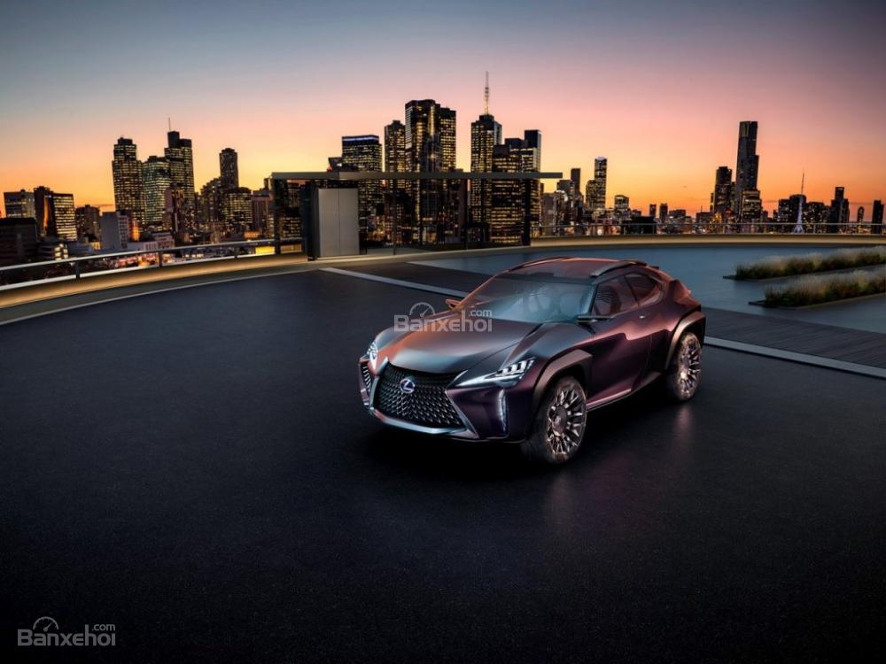 Lexus UX phiên bản sản xuất dự định lên kệ vào tháng 10/2018.