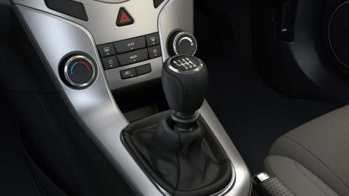 Không về N khi xe đang chạy.