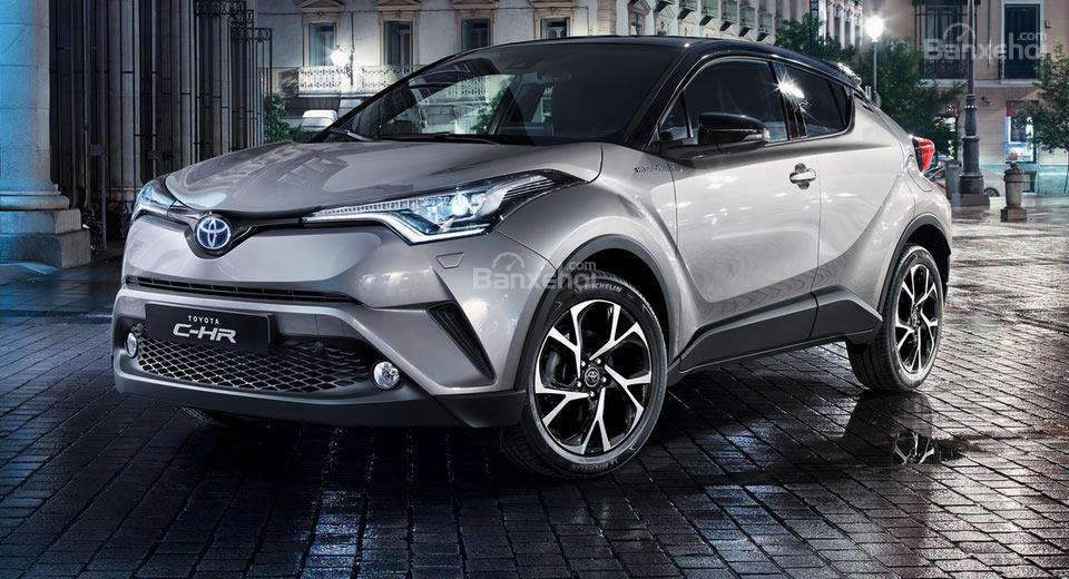 Khoảng 80% khách hàng mua Toyota C-HR lựa chọn biến thể Hybrid.