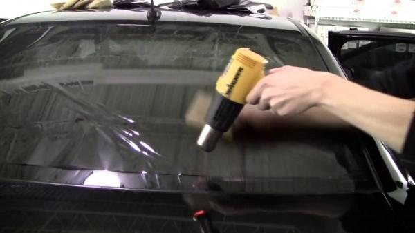 Dán phim cách nhiệt.