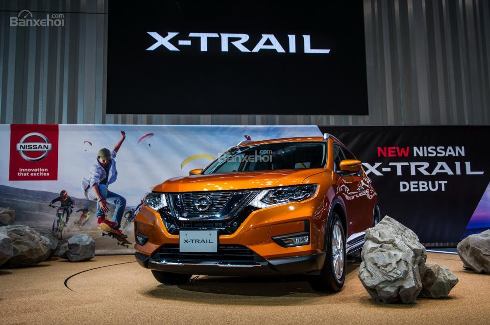 Nissan X-Trail 2018 với công nghệ bán tự lái có giá 452 triệu tại Nhật Bản.