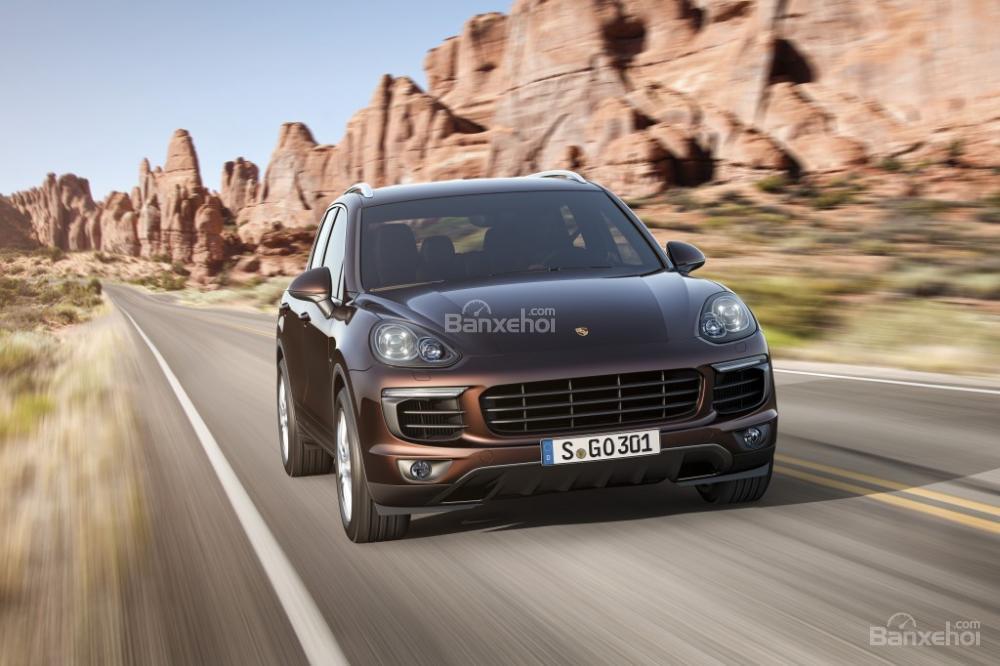 Porsche Cayenne bị cáo buộc lượng khí phát thải vượt quá giới hạn.