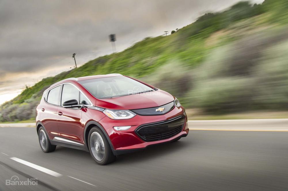 Đánh giá xe Chevrolet Bolt 2017: Xe điện bình dân đáng "đồng tiền bát gạo"..