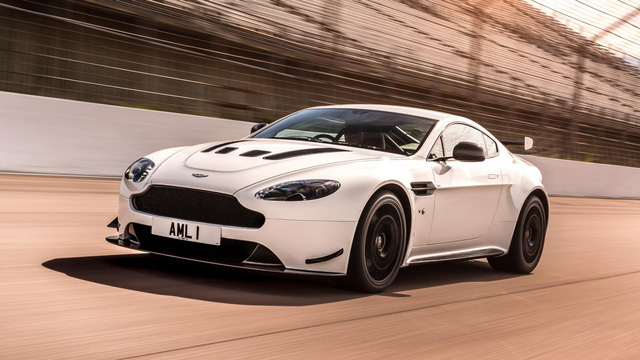 Hình ảnh mẫu Aston Martin Vantage AMR 7.