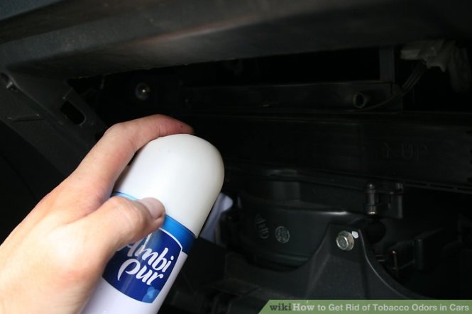 Phun chất làm sạch có độ pha loãng cao qua các ống dẫn điều hòa Phun chất làm sạch có độ pha loãng cao qua các ống dẫn điều hòa.