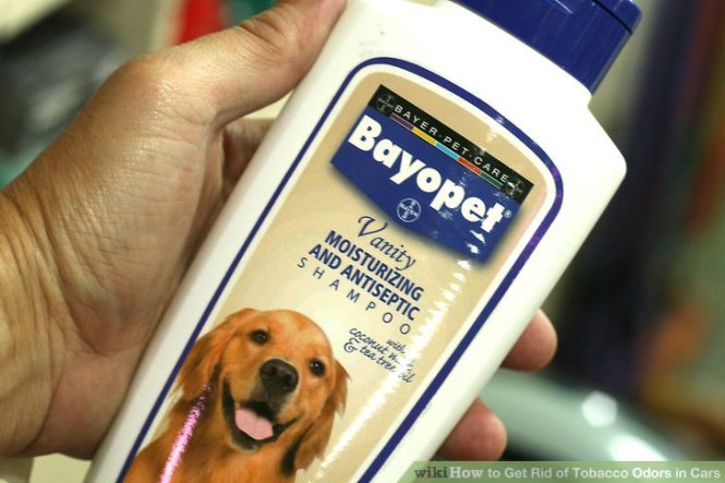 Dùng dung dịch khử mùi vật nuôi Dùng dung dịch khử mùi vật nuôi.