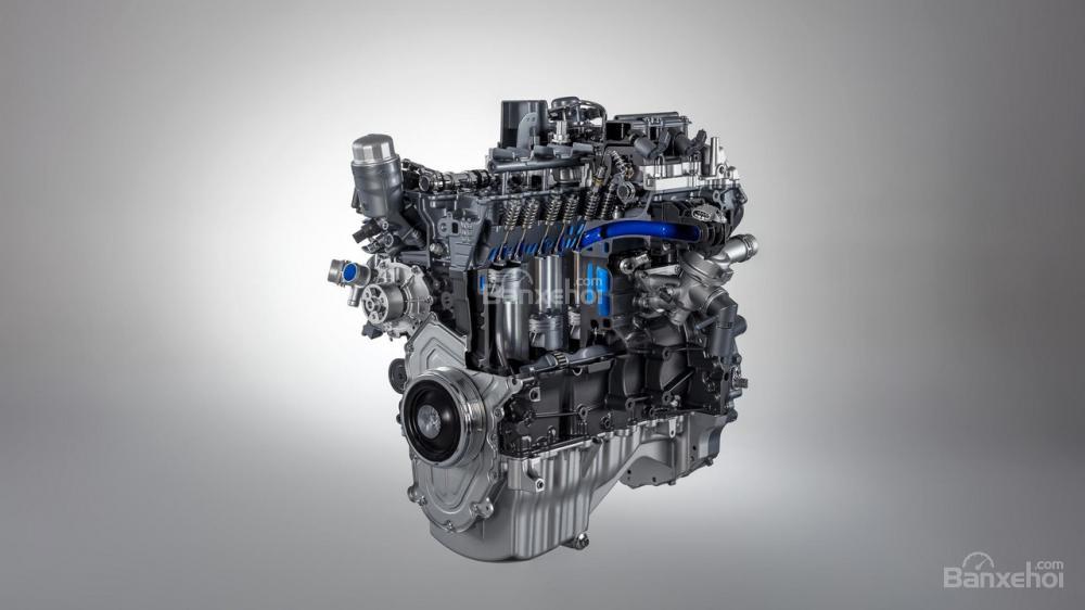 Bộ ba Jaguar XE, XF và F-Pace có thêm động cơ tăng áp 2.0L mới a1