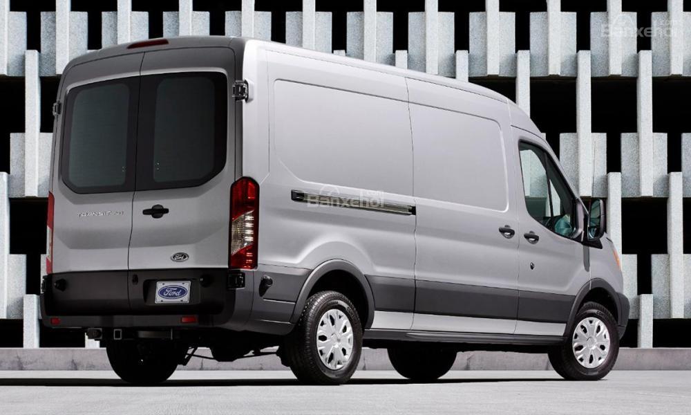 Gần 403.000 xe Ford Transit triệu hồi tại Mỹ.