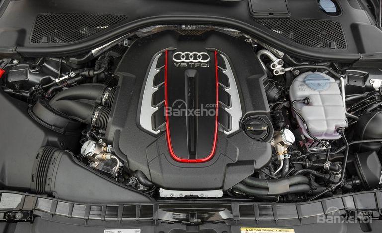 Đánh giá xe Audi S6 2017: Xe được trang bị động cơ V8.