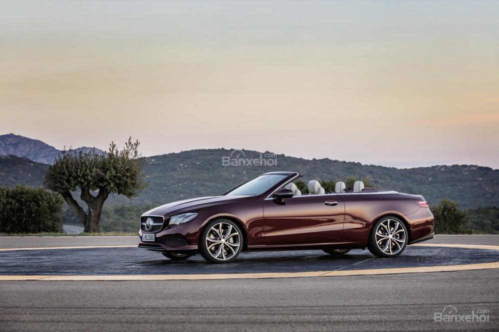 Mercedes-Benz E-Class Cabriolet mới chính thức bắt đầu được sản xuất 1