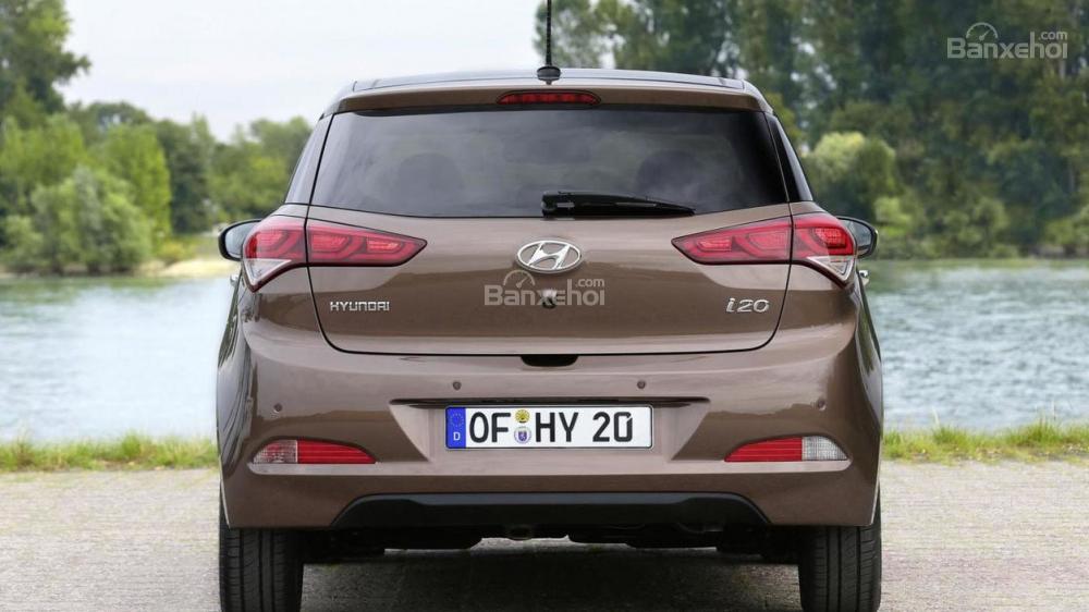 So sánh Hyundai i20 facelift 2018 với bản hiện hành a4