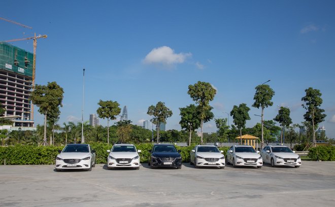 Triết lý mới của Mazda, được hãng gọi theo tiếng Nhật là Jinba-Ittai Triết lý mới của Mazda, được hãng gọi theo tiếng Nhật là Jinba-Ittai.