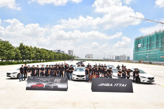 Mazda3 và Mazda6 là hai mẫu xe được khá nhiều người trẻ lựa chọn Mazda3 và Mazda6 là hai mẫu xe được khá nhiều người trẻ lựa chọn.